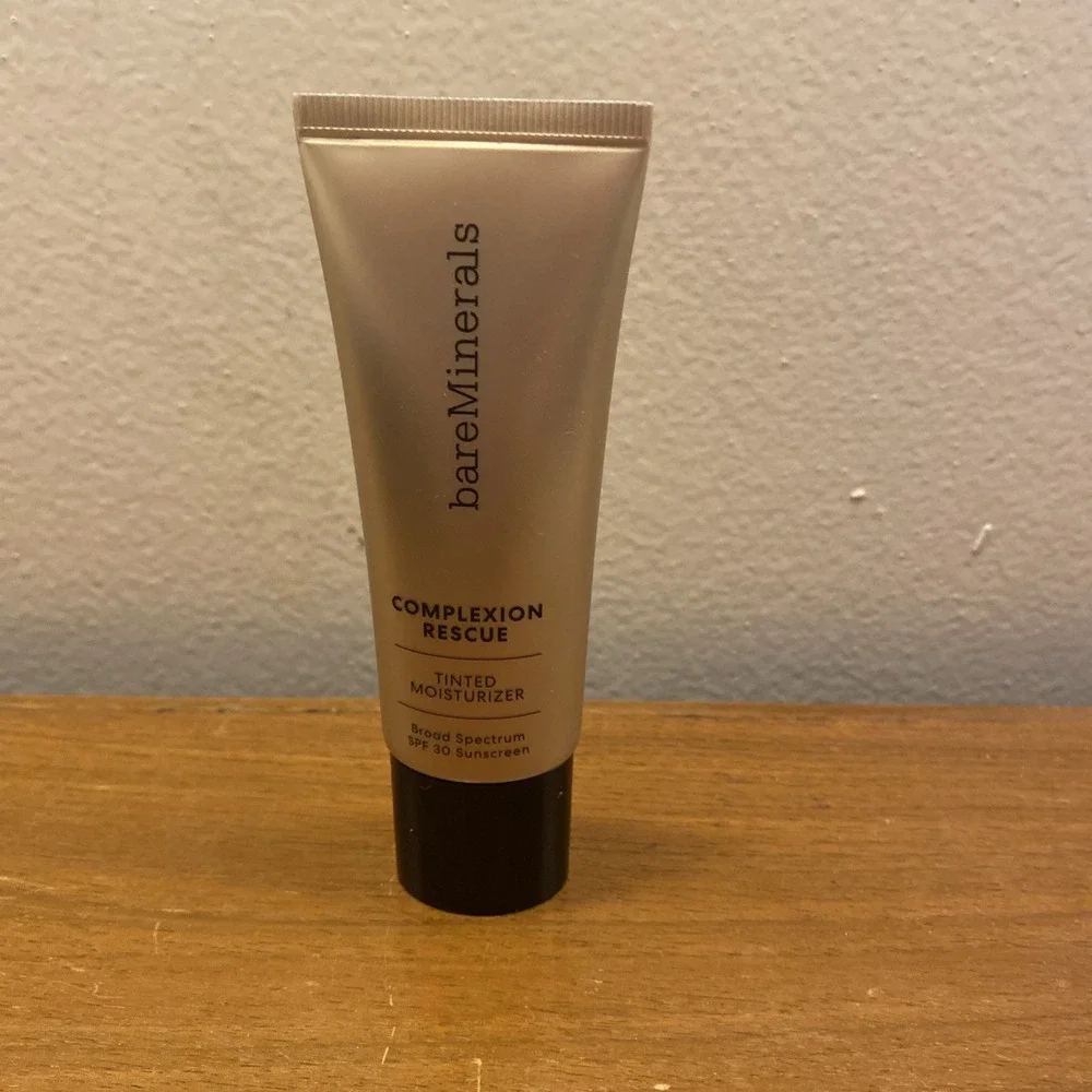 Bare Minerals Complexion Rescue Matte Tinted Moisturizer SPF 30 - BUTTERCREAM 03
